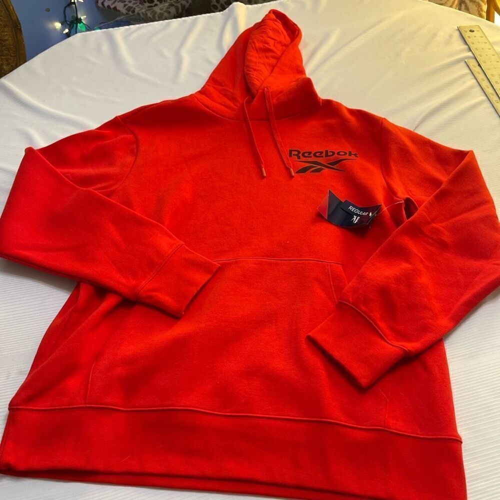 NWT Reebok Red Sweatshirt Hoodie Size Large New